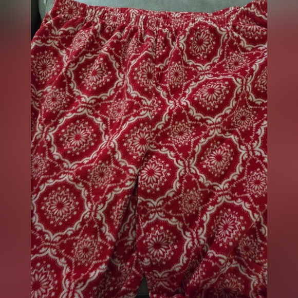 Womens Red Pattern Pajama Set Cozy Size L - Picture 6 of 6
